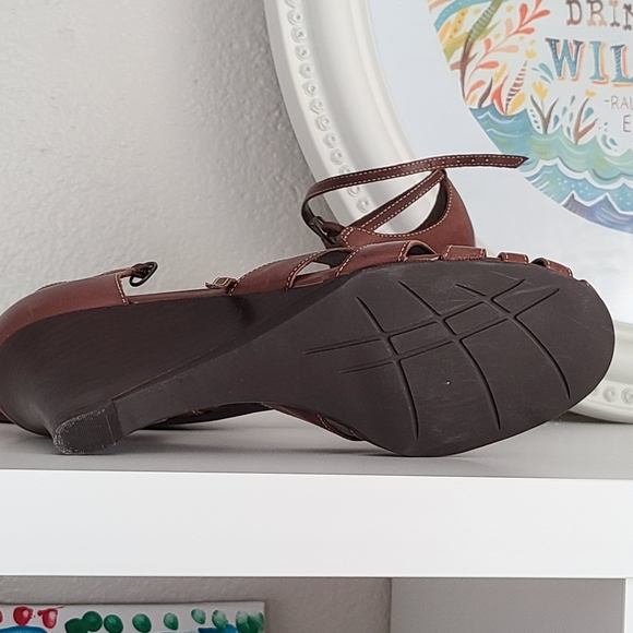 Naturalizer leather wedge heels 10 Wide - Picture 7 of 7